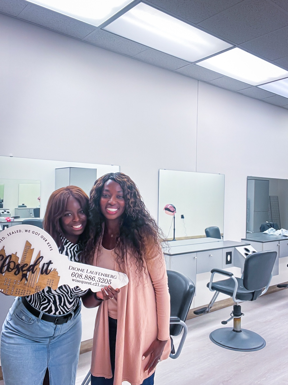d096b222-4040-4807-a703-b2e02b7b3db6 2039 McCoy Rd, Sun Prairie, WI 53590- Divine Beauty Salon