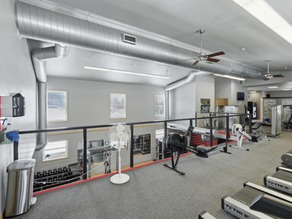 21_upper_mezzanine_cardio_floor