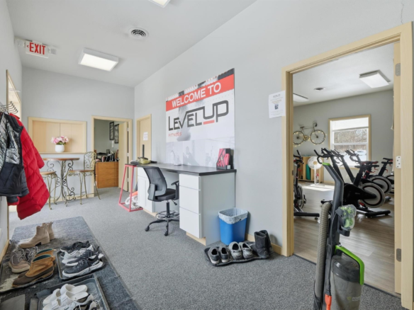 26_lobby_reception_alternate_angle.webp