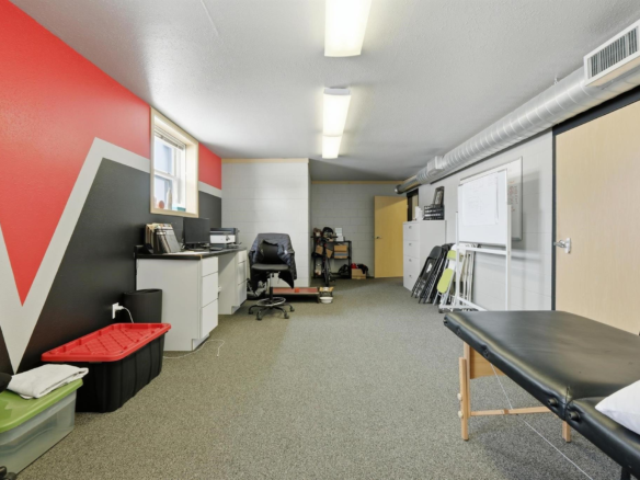 39_lower_level_wellness_massage_room.webp